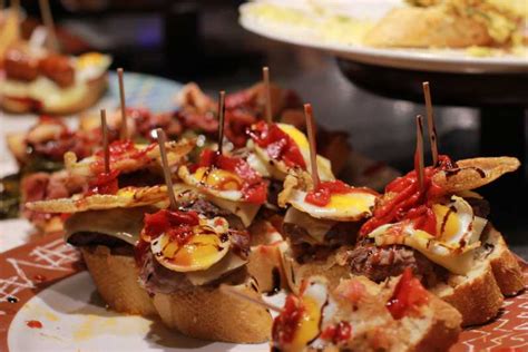 San Sebastian’da Pintxos ve Gurmelerin Cenneti
