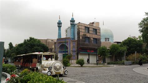 Tahran'ı Keşfedin: İran'ın Renkli Başkenti ve Gezilecek Yerler
